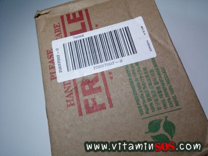 รีวิว iHerb Pantip วิตามินซื้ออะไรดี ด้านข้างกล่องพัสดุ iHerb