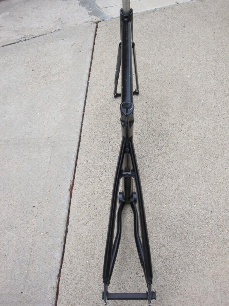 http://i946.photobucket.com/albums/ad308/AnthonyinSeattle/Leader%20725%2055cm%20For%20Sale/LeaderBikeForSale55cm012.jpg