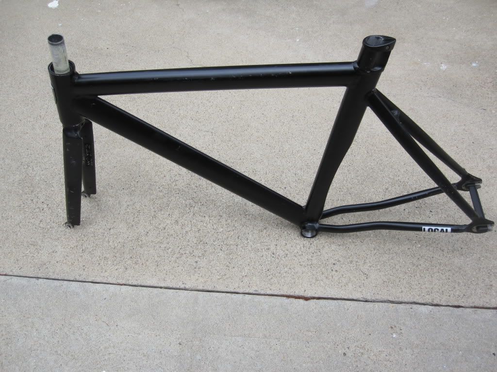 http://i946.photobucket.com/albums/ad308/AnthonyinSeattle/Leader%20725%2055cm%20For%20Sale/LeaderBikeForSale55cm013.jpg