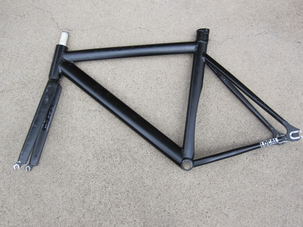 http://i946.photobucket.com/albums/ad308/AnthonyinSeattle/Leader%20725%2055cm%20For%20Sale/LeaderBikeForSale55cm014.jpg