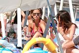 th_bikini-bar-refaeli9.jpg