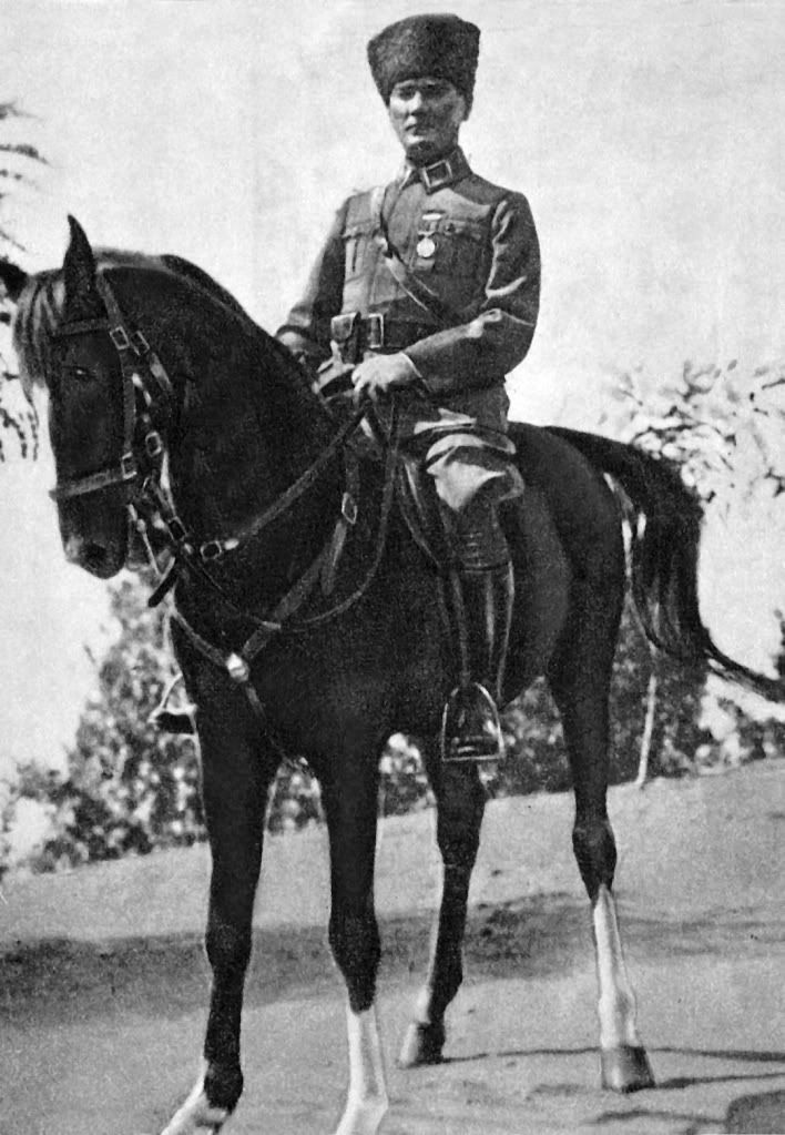 ataturk-at-uzerinde.jpg