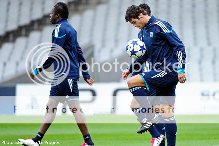 http://i946.photobucket.com/albums/ad307/amandine69/Yoann%20Gourcuff/24863.jpg