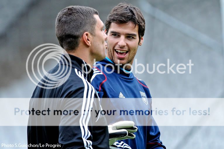 http://i946.photobucket.com/albums/ad307/amandine69/Yoann%20Gourcuff/24868.jpg