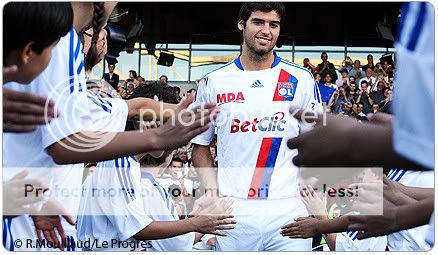 http://i946.photobucket.com/albums/ad307/amandine69/Yoann%20Gourcuff/50617.jpg